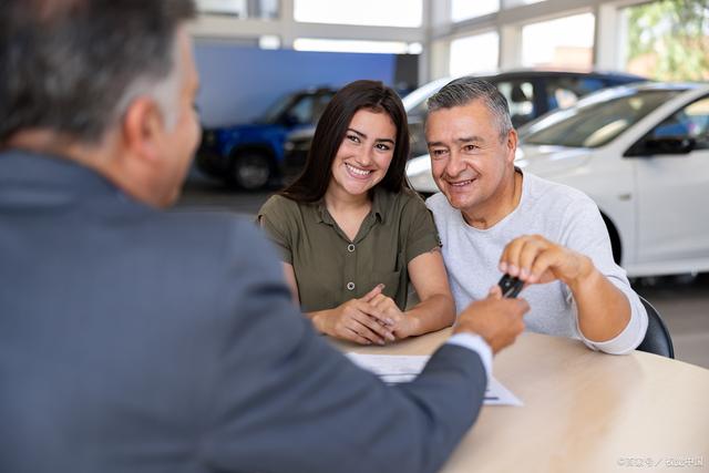 2025汽車銷售服務升級 從單一賣車到全鏈路“車生活”生態構建